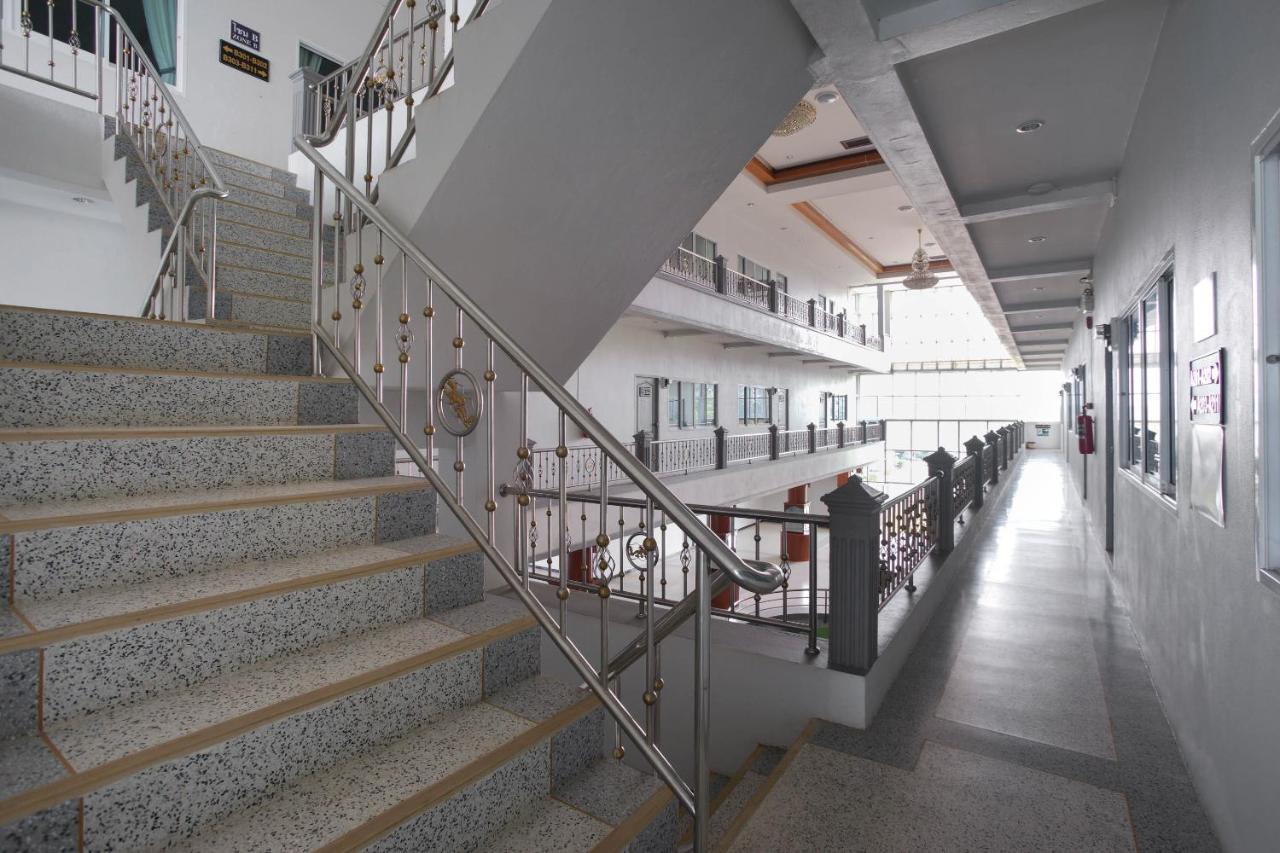 OYO 75394 Sakthong Grand Hotel Chiang Khong Exterior foto
